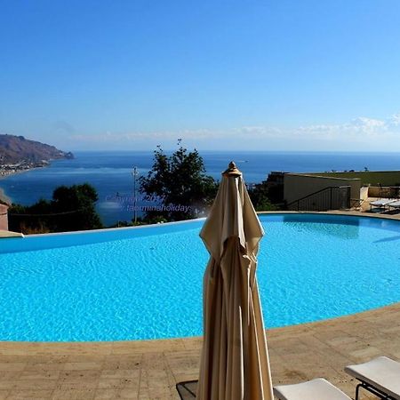 Bayview Apartment - Taormina Holidays Bagian luar foto