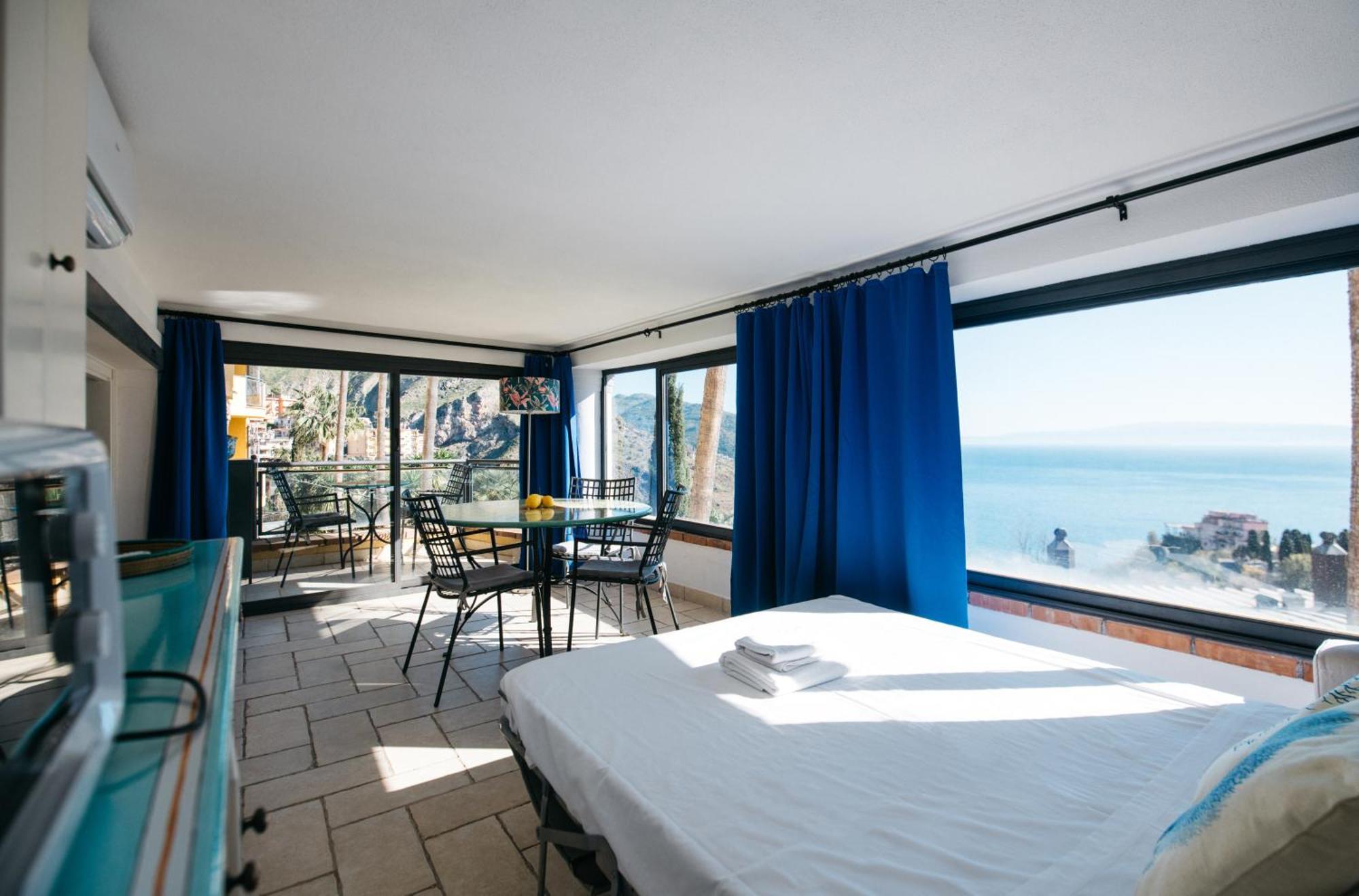 Bayview Apartment - Taormina Holidays Bagian luar foto