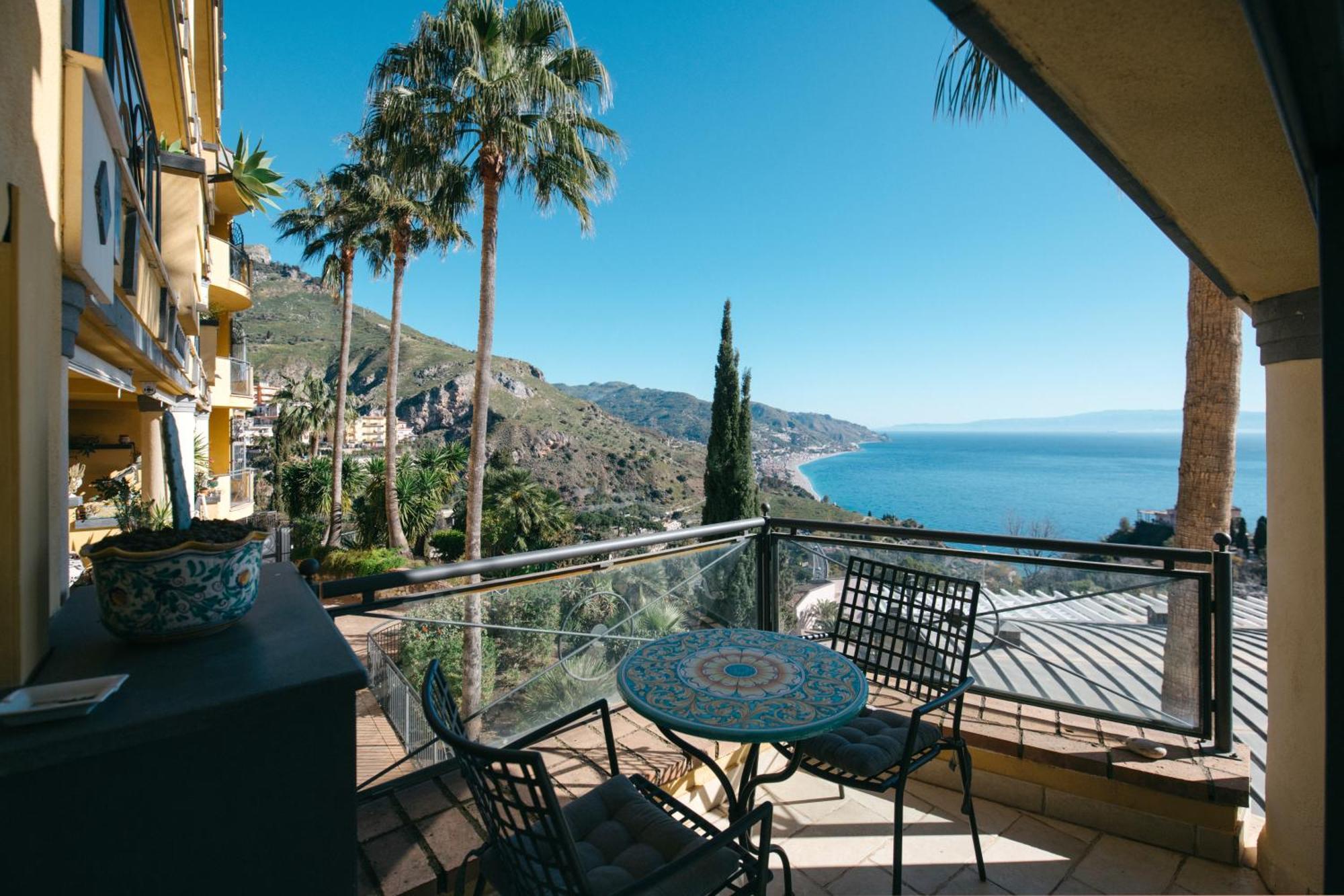 Bayview Apartment - Taormina Holidays Bagian luar foto